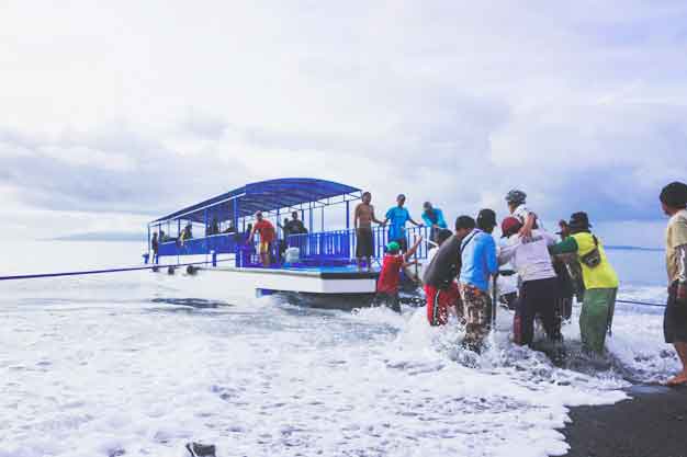 Penyebrangan ke Nusa Penida